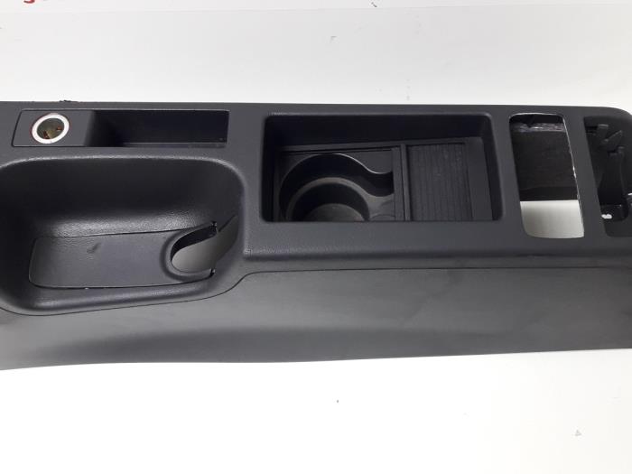 Middle console from a Audi A3 Sportback (8PA) 1.9 TDI 2009