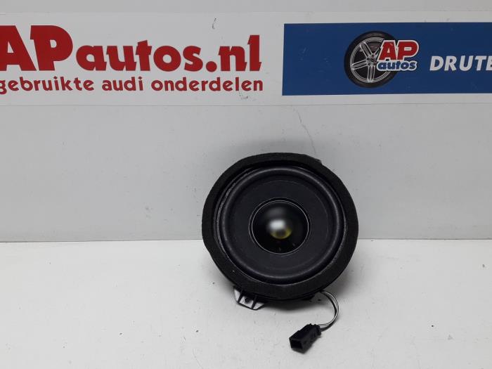 Lautsprecher van een Audi TT (8N3) 1.8 T 20V Quattro 2001