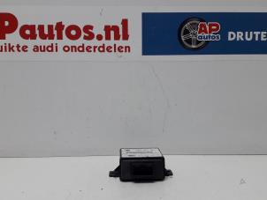 Usagé Ordinateur éclairage Audi TT (8N3) 1.8 T 20V Quattro Prix € 29,99 Règlement à la marge proposé par AP Autos