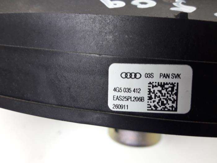Speaker from a Audi A6 (C7) 2.0 TDI 16V 2011