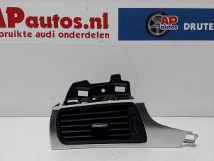 Usados Rejilla de aire de salpicadero Audi A6 (C7) 2.0 TDI 16V Precio € 19,99 Norma de margen ofrecido por AP Autos