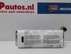 Usagé Airbag droite (tableau de bord) Audi A4 Cabrio (B7) 2.0 TFSI 20V Prix € 50,00 Règlement à la marge proposé par AP Autos