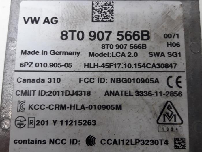 Side assist sensor from a Audi Q5 (8RB) 2.0 TDI 16V Quattro 2014