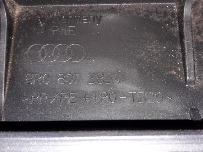 Parachoques trasero de un Audi Q5 (8RB) 2.0 TDI 16V Quattro 2014