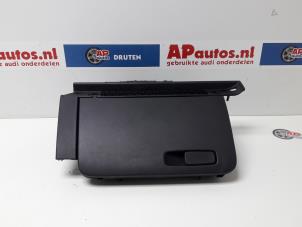 Usagé Boîte à gants Audi A1 Sportback (8XA/8XF) 1.6 TDI 16V Prix € 29,99 Règlement à la marge proposé par AP Autos