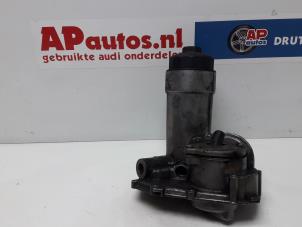 Usados Cuerpo de filtro de aceite Audi A6 Avant (C5) 2.5 TDI V6 24V Precio € 19,99 Norma de margen ofrecido por AP Autos