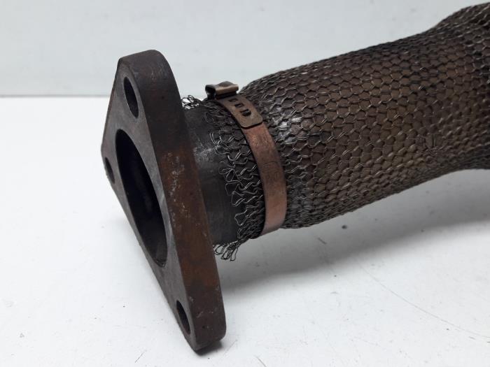 Exhaust connector from a Audi A6 Avant (C5) 2.5 TDI V6 24V 2002