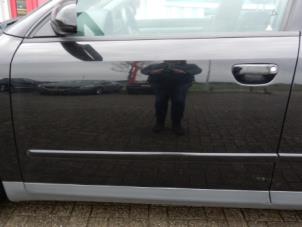 Usados Puerta de 4 puertas izquierda delante Audi A4 Quattro (B6) 2.5 TDI V6 24V Precio € 100,00 Norma de margen ofrecido por AP Autos