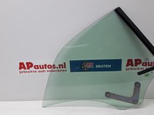 Używane Szyba prawa tylna wersja 2-drzwiowa Audi A3 Cabriolet (8P7) 2.0 TDI 16V Cena € 45,00 Procedura marży oferowane przez AP Autos