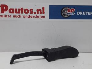 Gebrauchte Türfänger 4-türig links vorne Audi A4 Avant (B8) 2.0 TDI 143 16V Preis € 20,00 Margenregelung angeboten von AP Autos