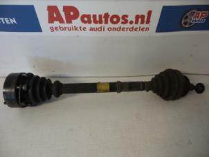 Używane Os napedowa lewy przód Audi Coupé (B3) 2.3 E Cena € 24,99 Procedura marży oferowane przez AP Autos