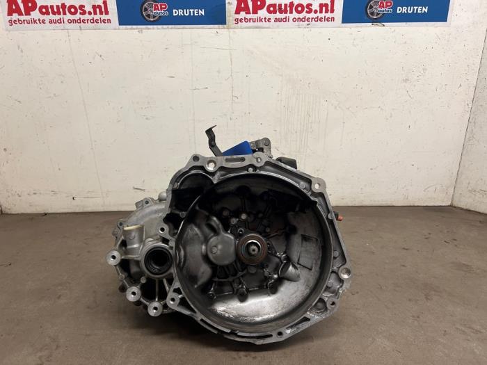 Usagé Boîte de vitesse Opel Karl 1.0 12V Prix € 249,99 Règlement à la marge proposé par AP Auto's