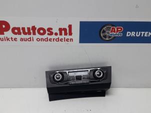 Usagé Panneau climatronic Audi A4 Avant (B8) 2.0 TDI 143 16V Prix € 75,00 Règlement à la marge proposé par AP Autos