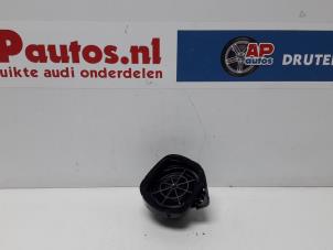 Usados Altavoz Audi A6 Avant (C6) 2.7 TDI V6 24V Precio € 19,99 Norma de margen ofrecido por AP Autos