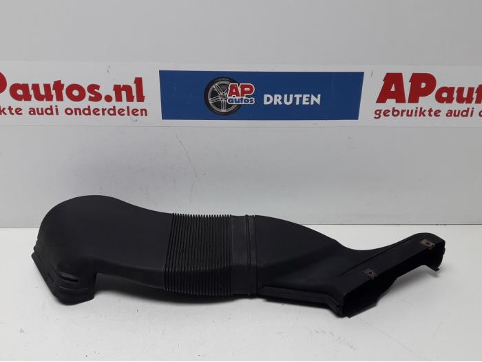 Air intake hose Audi A4 Avant 1.8 20V Turbo 058129617D