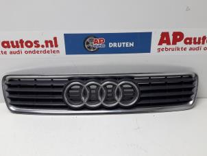 Used Grille Audi A4 Avant (B5) 1.8 20V Turbo Price € 50,00 Margin scheme offered by AP Autos