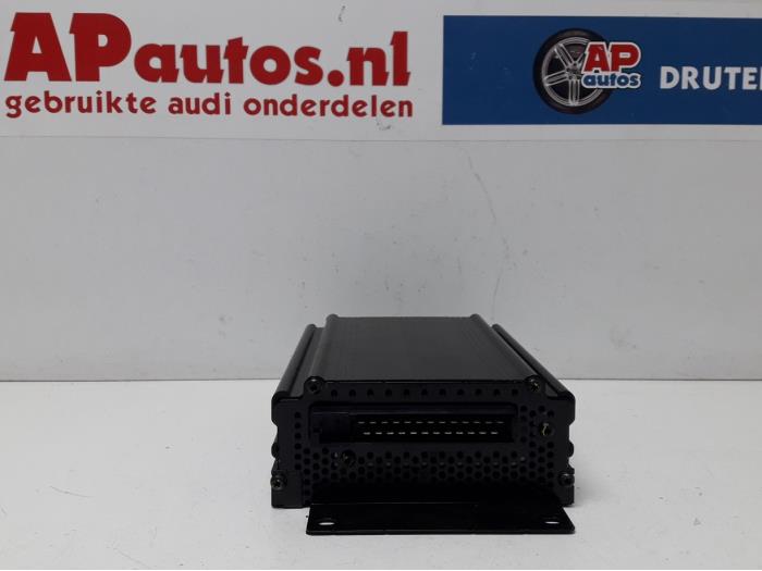 Radio amplifier from a Audi TT (8N3) 1.8 T 20V Quattro 2001