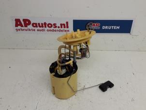 Usagé Pompe à carburant Audi A4 Avant (B8) 2.0 TDI 143 16V Prix € 24,99 Règlement à la marge proposé par AP Autos