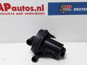 Używane Pompa drugorzedna Audi A4 (B6) 1.8 T 20V Cena € 35,00 Procedura marży oferowane przez AP Autos