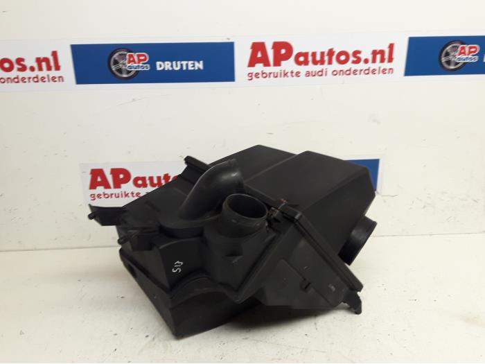 Begagnade Luftfilterhus Audi A8 (D2) 3.7 V8 32V Quattro Pris € 19,99 Marginaltabell erbjuds av AP Auto's