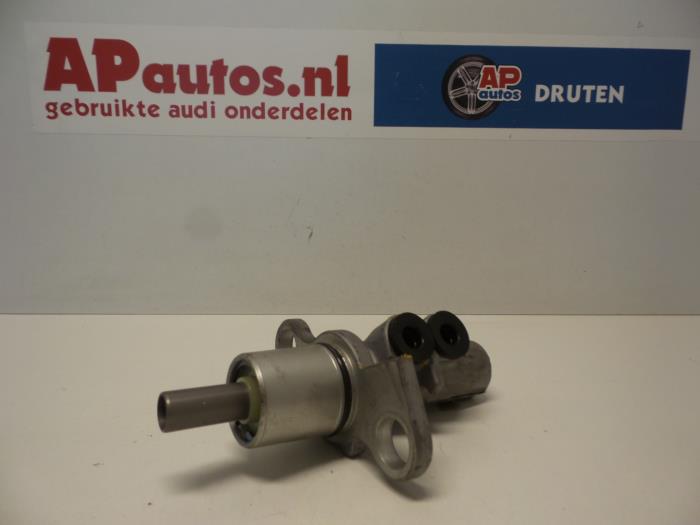 Usagé Servo frein Audi A4 Avant (B5) 1.8 20V Prix € 24,99 Règlement à la marge proposé par AP Auto's