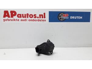 Usagé Etrier de frein (pince) arrière droit Audi A6 Avant (C6) 2.4 V6 24V Prix € 49,99 Règlement à la marge proposé par AP Autos