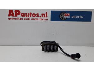 Used Heater resistor Audi A8 (D2) 3.7 V8 32V Quattro Price € 19,99 Margin scheme offered by AP Autos