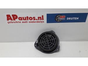 Używane Glosnik Audi A1 Sportback (8XA/8XF) 1.6 TDI 16V Cena € 20,00 Procedura marży oferowane przez AP Autos