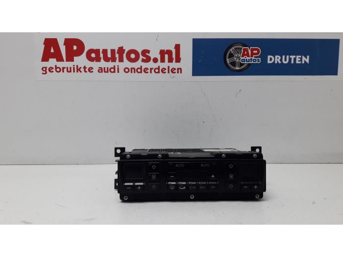 Używane Panel climatronic Audi A8 (D2) 3.7 V8 32V Quattro Cena € 49,99 Procedura marży oferowane przez AP Auto's