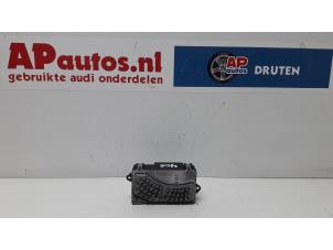 Używane Opornik nagrzewnicy Audi A6 (C6) 2.4 V6 24V Cena € 19,99 Procedura marży oferowane przez AP Autos