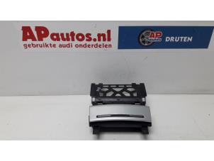Gebrauchte Aschenbecher vorne Audi A3 (8P1) 1.6 Preis € 35,00 Margenregelung angeboten von AP Autos