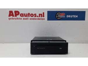 Używane System nawigacji Audi A8 (D3) 3.7 V8 40V Quattro Cena € 225,00 Procedura marży oferowane przez AP Autos