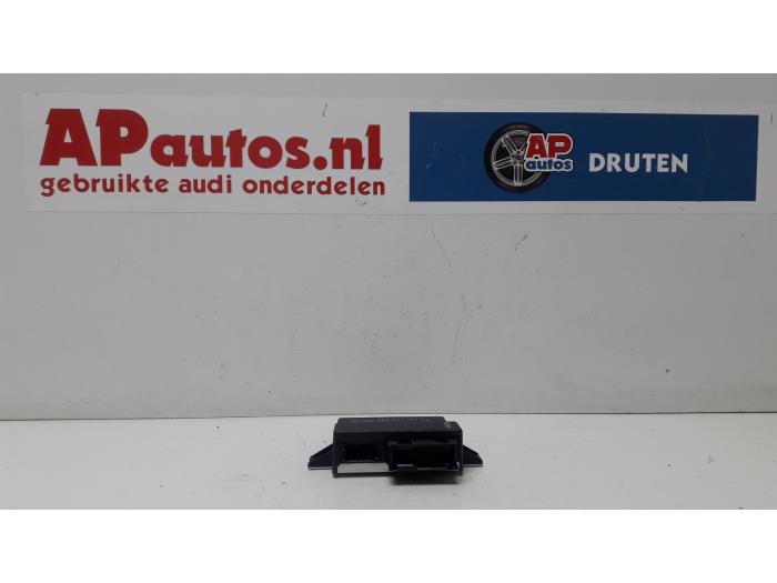 Usados Módulo Gateway Audi A8 (D3) 3.7 V8 40V Quattro Precio € 19,99 Norma de margen ofrecido por AP Auto's