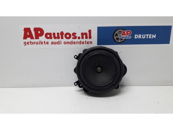 Haut-parleur d'un Audi A8 (D3) 3.7 V8 40V Quattro 2003