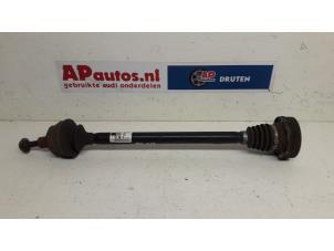 Used Drive shaft, rear right Audi A8 (D3) 3.7 V8 40V Quattro Price € 24,99 Margin scheme offered by AP Autos