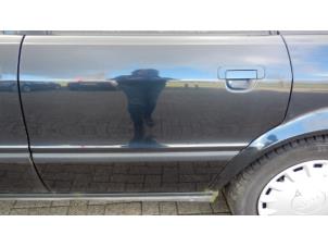 Used Rear door 4-door, left Audi 80 (B4) 2.6 E V6 Price on request offered by AP Autos