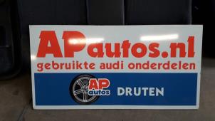 Usados Asiento trasero Audi Cabrio (B4) 2.6 E Precio € 99,99 Norma de margen ofrecido por AP Autos