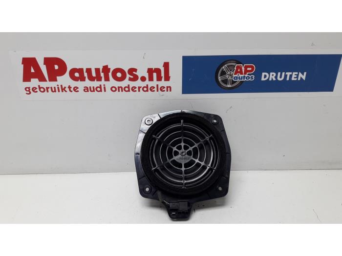 Lautsprecher van een Audi TT (8J3) 3.2 V6 24V Quattro 2008