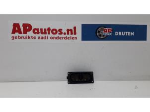 Usagé Haut-parleur Audi TT (8J3) 3.2 V6 24V Quattro Prix € 19,99 Règlement à la marge proposé par AP Autos