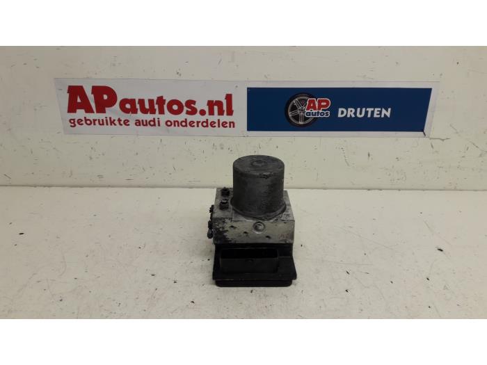 Begagnade ABS-pump Audi A4 Avant (B8) 2.0 TDI 16V Pris € 124,99 Marginaltabell erbjuds av AP Auto's