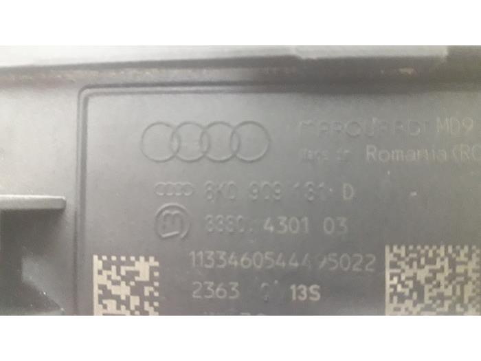 Zündschloss+Schlüssel van een Audi A4 Avant (B8) 2.0 TDI 16V 2013