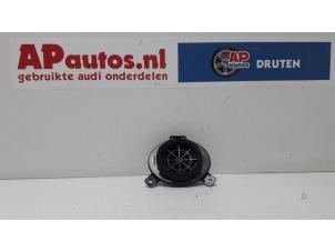 Usagé Haut-parleur Audi Q7 (4LB) 3.0 TDI V6 24V Prix € 19,99 Règlement à la marge proposé par AP Autos