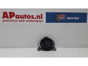 Usagé Haut-parleur Audi Q7 (4LB) 3.0 TDI V6 24V Prix € 19,99 Règlement à la marge proposé par AP Autos