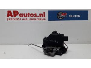 Gebrauchte Türschlossmechanik 4-türig rechts vorne Audi A4 (B6) 2.0 20V Preis € 45,00 Margenregelung angeboten von AP Autos