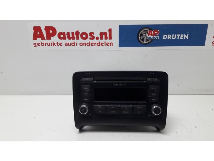 Używane Radioodtwarzacz CD Audi TT (8J3) 2.0 TDI 16V Quattro Cena € 99,99 Procedura marży oferowane przez AP Auto's