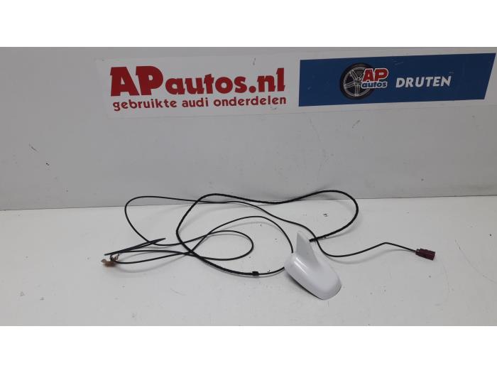 Używane Antena GPS Audi TT (8J3) 2.0 TDI 16V Quattro Cena € 19,99 Procedura marży oferowane przez AP Auto's