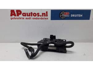 Usagé Pompe à carburant Audi TT (8J3) 2.0 TDI 16V Quattro Prix € 24,99 Règlement à la marge proposé par AP Autos