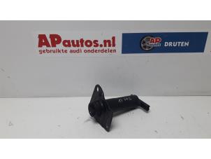 Used Front bumper bracket, left Audi A4 Avant (B7) 2.0 TDI 16V Price € 19,99 Margin scheme offered by AP Autos