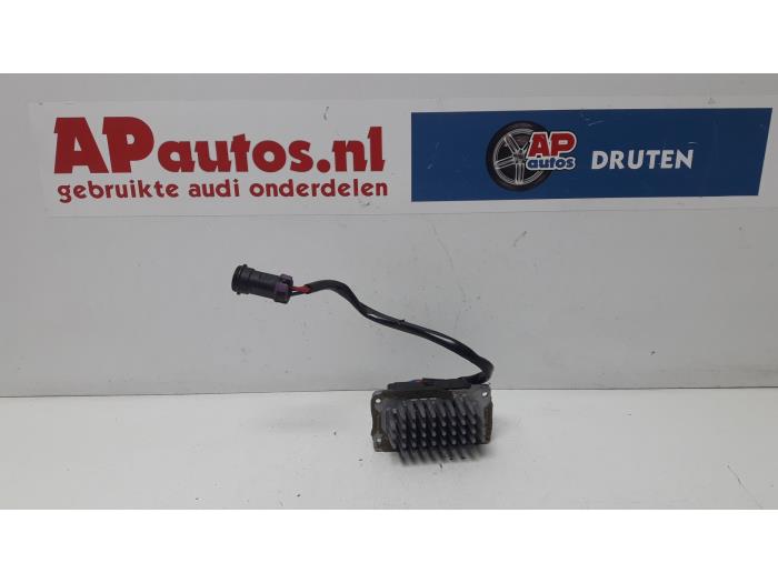 Heater resistor from a Audi A6 (C4) 2.6 V6 1995
