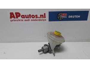 Usagé Cylindre de frein principal Audi A6 (C4) 2.6 V6 Prix € 14,99 Règlement à la marge proposé par AP Autos